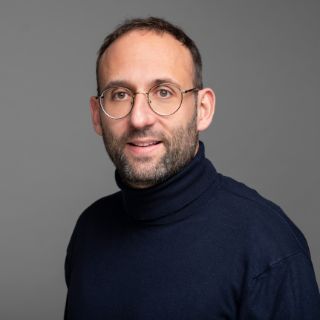 Dr. Daniel Illy Dr. Daniel Illy